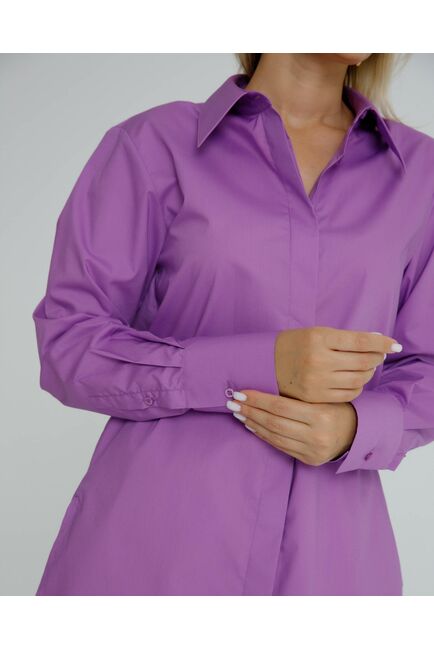 Рубашка женская из хлопка  фиолетовая, в прямом силуэте с универсальной манжетой - 8584 от ByME 