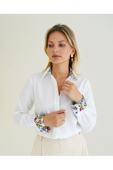 Женская рубашка из хлопка с яркой отделкой ягоды под запонку - 8596 от ByME 