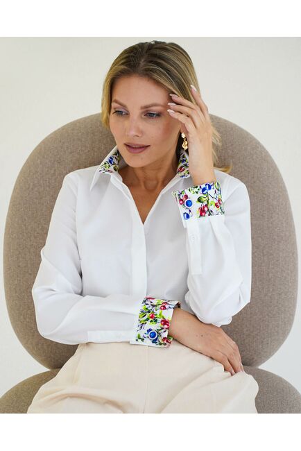 Женская рубашка из хлопка с яркой отделкой ягоды под запонку - 8596 от ByME 