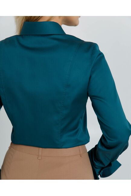 Женская рубашка приталенная под пуговицы в бутылочном цвете из хлопка сатинового плетения - 8603 от byME 