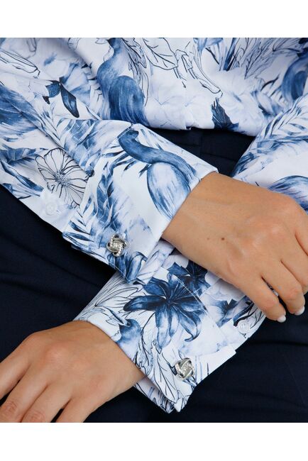 Женская рубашка полуприталенная  под запонки принт птица в цветах из шелковистого хлопка   - 8617 от byME 