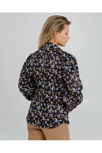 Женская рубашка с пышным рукавом с супатной застёжкой в чёрном цвете с цветами  - 8637 от byME 