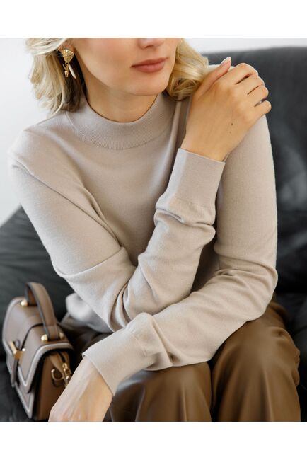 Джемпер из шерсти мериноса тонкой вязки бежевый от byME 