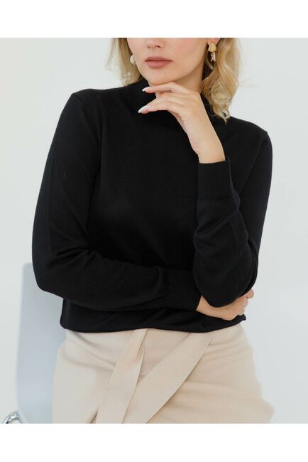 Джемпер из шерсти мериноса тонкой вязки черный от byME 