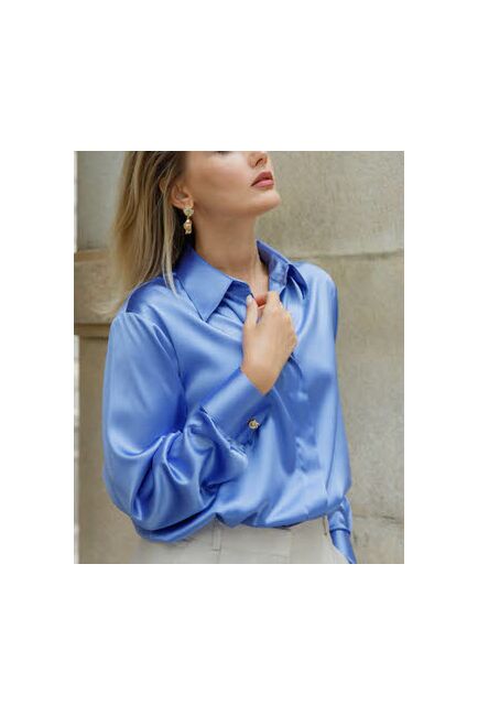 Женская блуза из шёлка в синем цвете с универсальной манжетой прямом силуэте  - 8631 от byME 