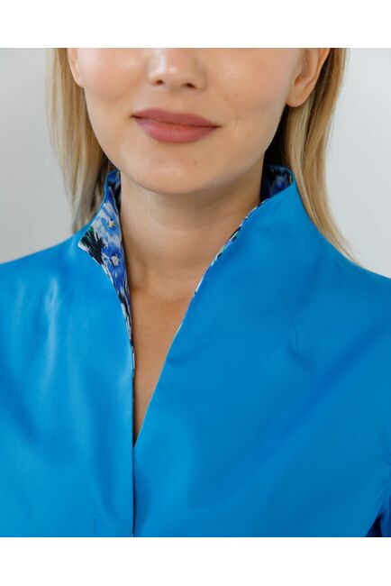 Женская рубашка под пуговицы бирюзовая с яркой отделкой  - 8612 от ByME 