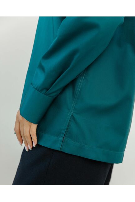 Женская рубашка  прямого кроя бутылочного цвета с пуговицами вдоль рукава 8634 от byME 