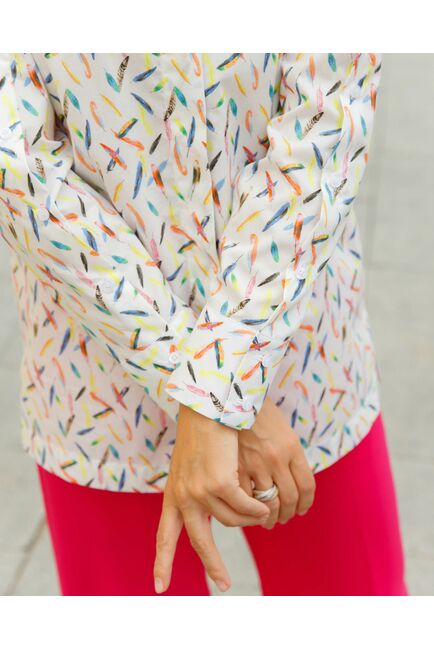 Женская рубашка из хлопка сатинового плетения принт перья с пуговицами на рукавах- 8635 от ByME 