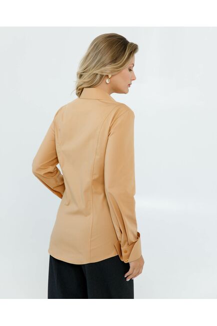 Женская рубашка приталенная под пуговицы в бежевом цвете - 8640 от byME 