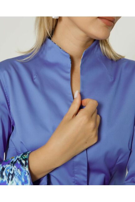 Женская рубашка под пуговицы воротник стойка лиловвая с отделкой  - 8650 от byME 