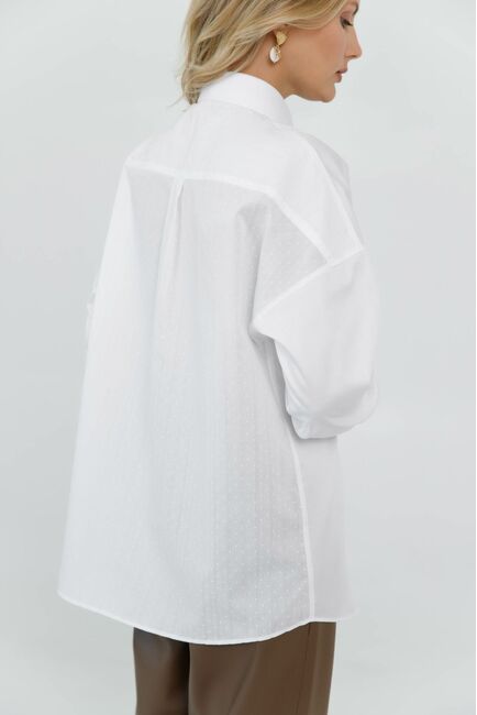Женская рубашка  прямого силуэта с универсальной манжетой - 8671 от byME 