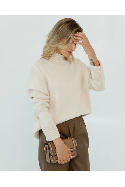 Свитер из шерсти с ангорой в молочном цвете от byME 