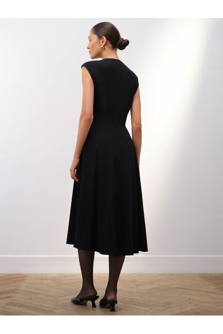 Платье миди на запах черное от byME 