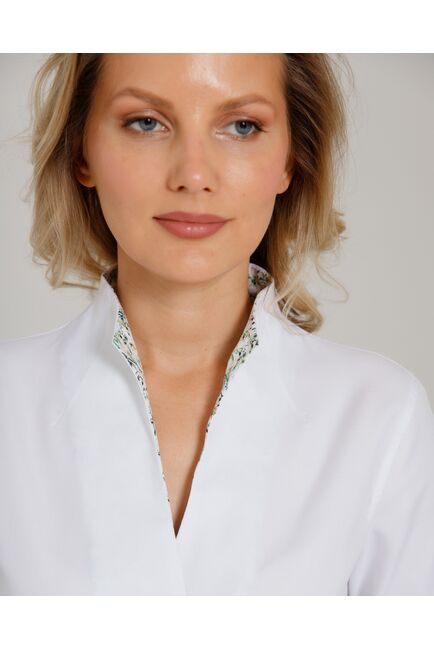 Женская рубашка воротник стойка под пуговицы с отделкой  - 8589 от byME 