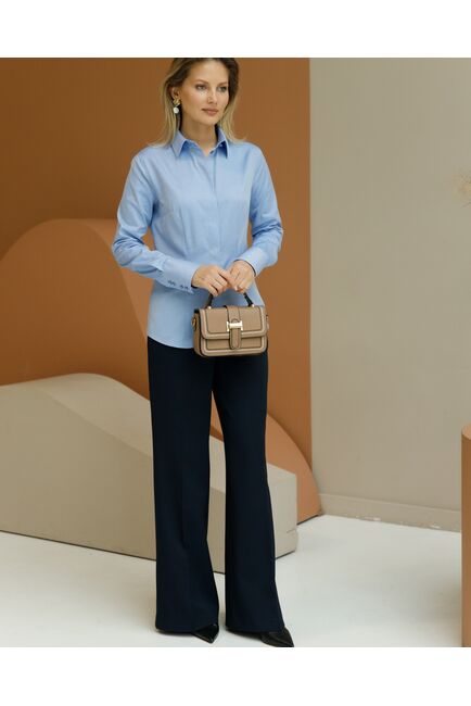 Женская рубашка-8688 в полуприталенном силуэте под пуговицы от byME 