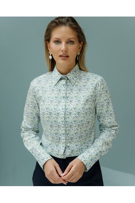 Женская рубашка вполуприталенном силуэте принт полевые цветы под пуговицы от byME 