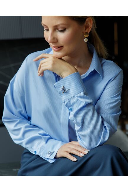 Женская рубашка в тонкую полоску прямого силуэта с универсальной манжетой-8699 от byME 