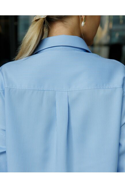 Женская рубашка в тонкую полоску прямого силуэта с универсальной манжетой-8699 от byME 