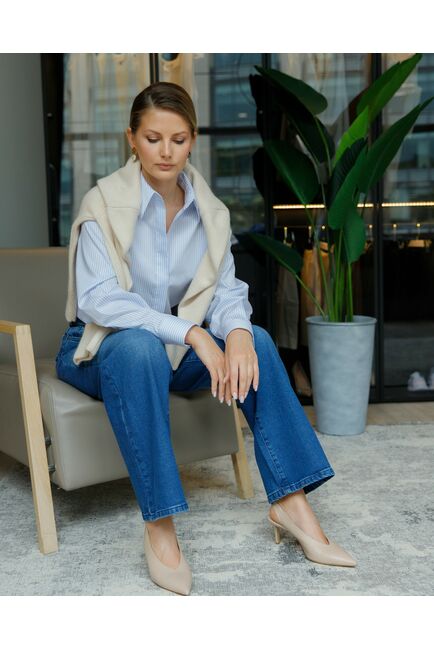 Женская рубашка в прямом силуэте в полоску с пуговицами по бокам с универсальной манжетой от byME 