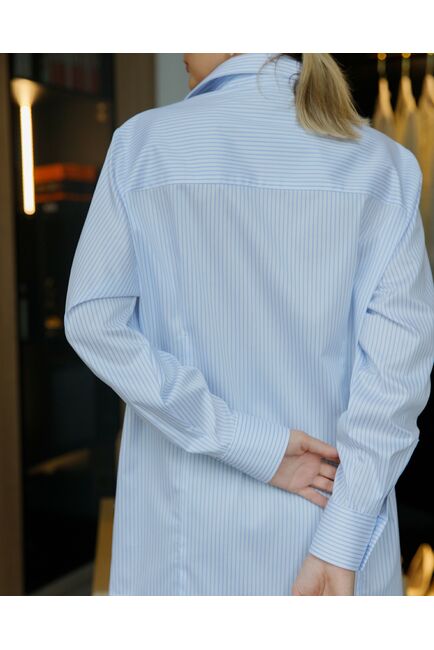 Женская рубашка в прямом силуэте в полоску с пуговицами по бокам с универсальной манжетой от byME 