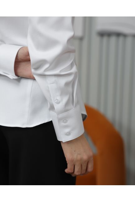 Женская рубашка из хлопка под пуговицы белая ребристой фактуры - 8515 от byME 