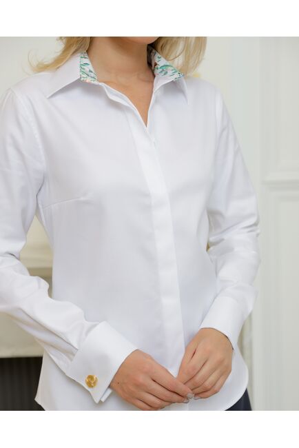 Женская рубашка из хлопка белая под запонки с отделкой птички в цветах - 8723 от byME 