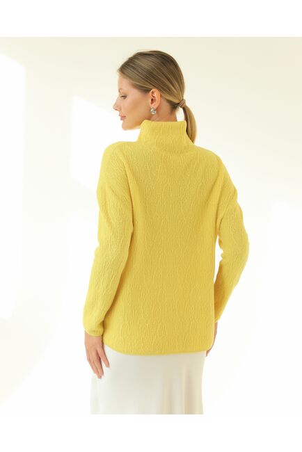 Джемпер из шерсти мериноса тонкой вязки  фактурный желтый от byME 