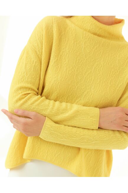 Джемпер из шерсти мериноса тонкой вязки  фактурный желтый от byME 