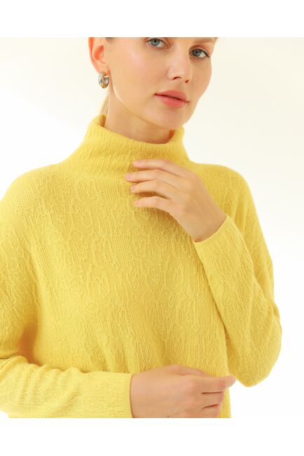 Джемпер из шерсти мериноса тонкой вязки  фактурный желтый от byME 