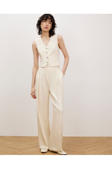 Брюки женские удлиненные  с защипами молочные от Calista 