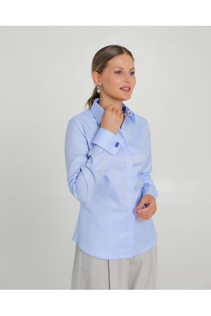 Женская рубашка из хлопка под запонки голубая с отделкой синие листочки-8762 от byME 
