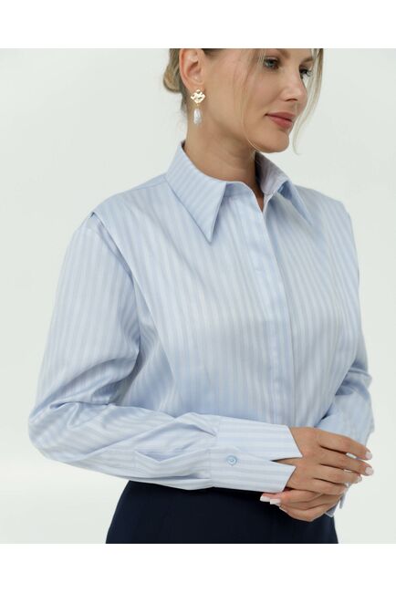 Женская рубашка голубая  из фактурного хлопка 8818 от byME 