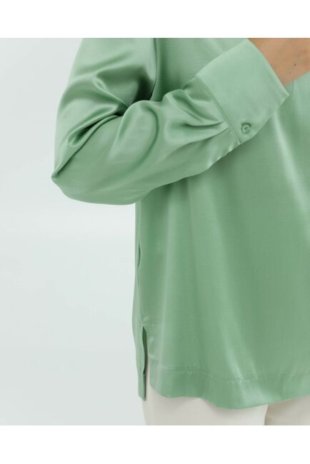 Блуза из натурального шёлка зелёного цвета 8820 от byME 