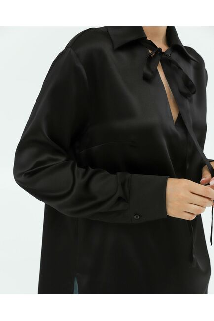 Женская рубашка из шёлка в чёрном цвете 8822 от byME 
