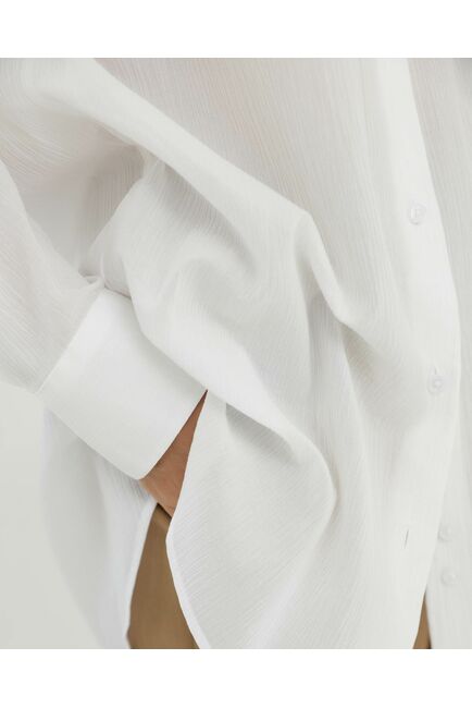 Рубашка хлопковая белая из ткани жатой фактуры 8868 от byME 