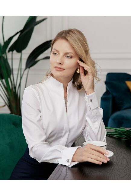 Рубашка хлопковая  белая с воротником стойкой и манжетой под запонки 8870 от byME 