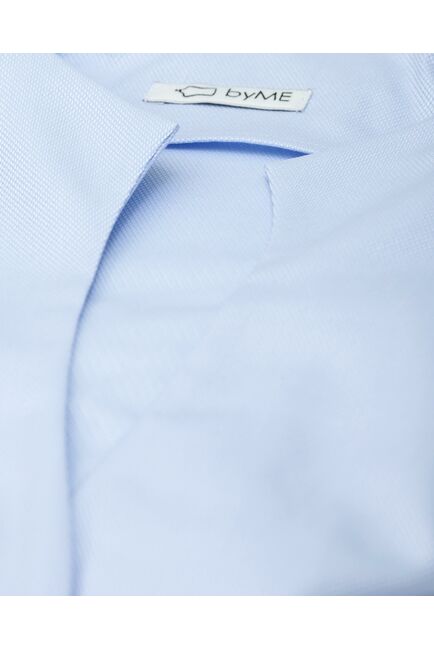 Рубашка хлопковая голубая с воротником стойкой и манжетой под запонки 8871 от byME 