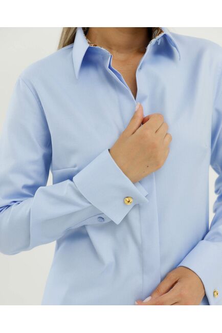 Рубашка хлопковая  под запонки голубая с отделкой 8886 от byME 