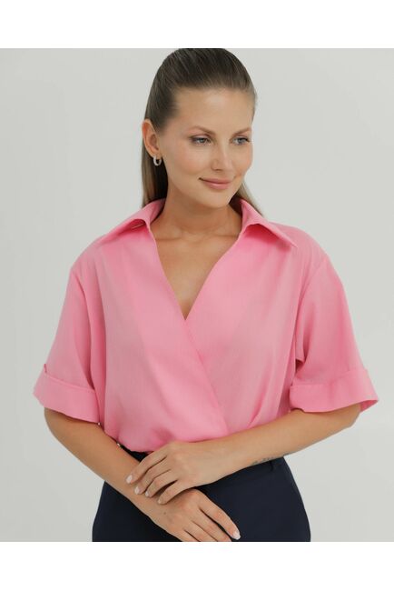 Рубашка хлопковая жатой фактуры розовая на запах 8888 от byME 
