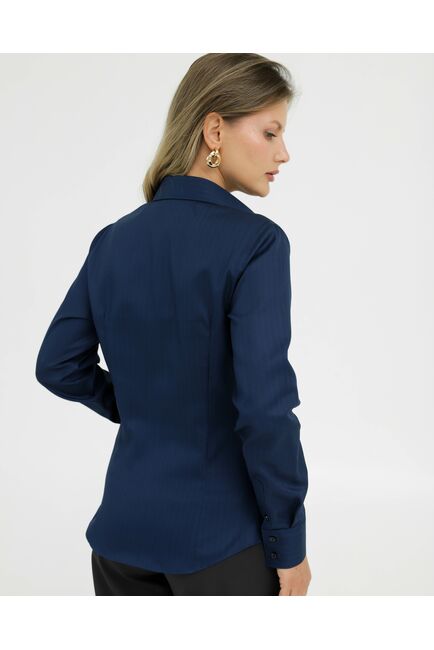 Рубашка  хлопковая в полуприталенном силуэте темно-синяя с отделкой под пуговицы  8911 от byME 