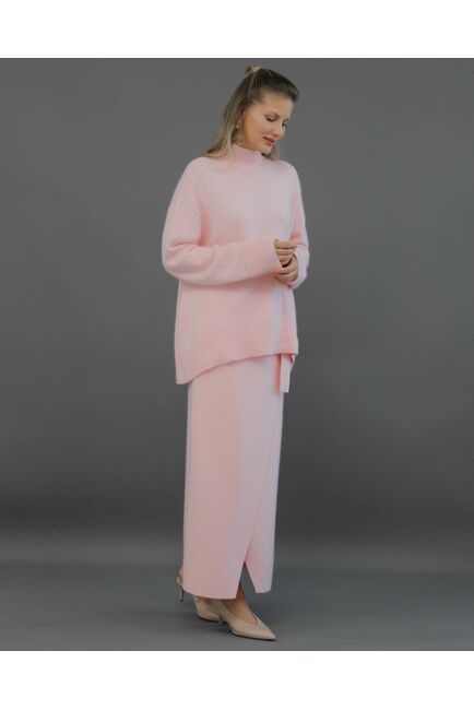 Свитер из шерсти с ангорой в розовом цвете от byME 