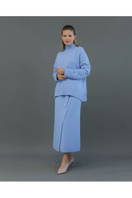 Свитер из шерсти с ангорой в васильковом цвете от byME 