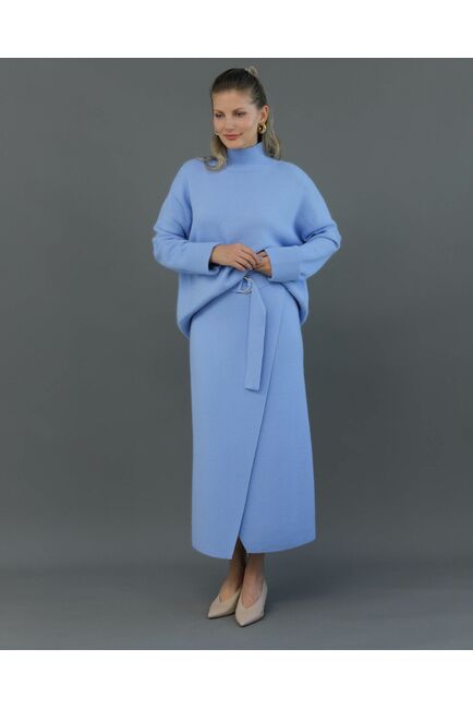 Свитер из шерсти с ангорой в васильковом цвете от byME 