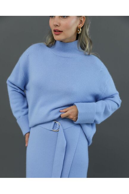 Свитер из шерсти с ангорой в васильковом цвете от byME 