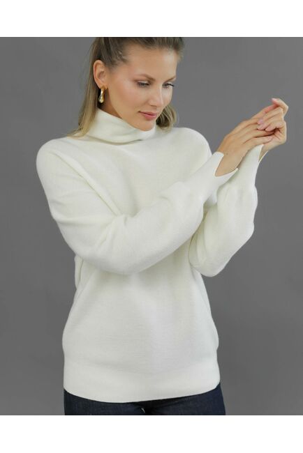 W0015W001 Джемпер из шерсти молочный от byME 