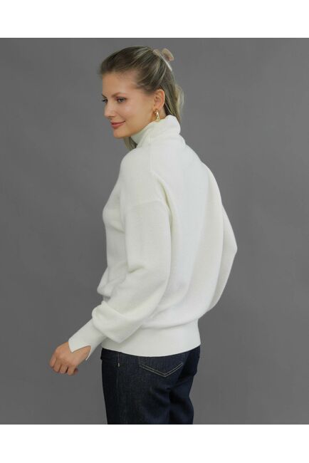 W0015W001 Джемпер из шерсти молочный от byME 