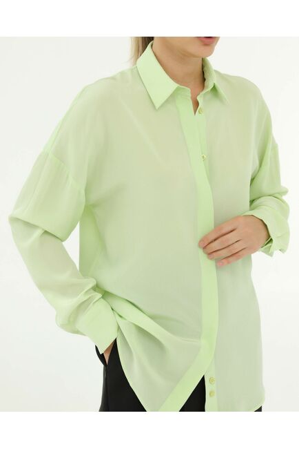 Рубашка шелковая зеленая  в прямом силуэте 8926 от byME 