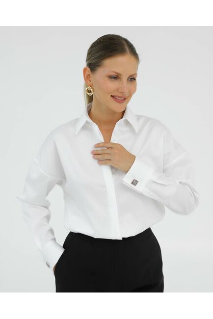 Рубашка хлопковая белая в прямом силуэте с универсальной манжетой 8931 от byME 