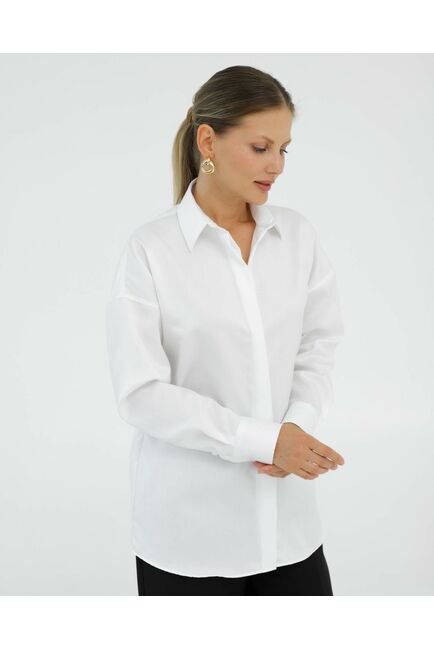 Рубашка хлопковая белая в прямом силуэте с универсальной манжетой 8931 от byME 
