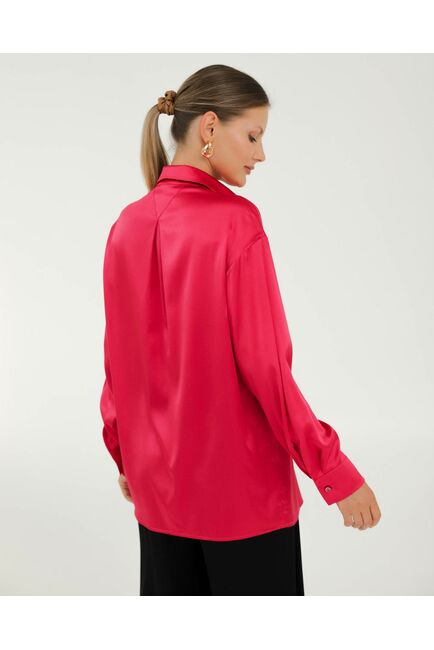 Рубашка шелковая в цвете маджента в прямом силуэте с универсальной манжетой  8940 от byME 